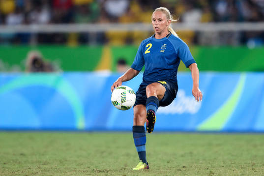 Sveriges Jonna Andersson i fotbollsmatchen mellan Brasilien