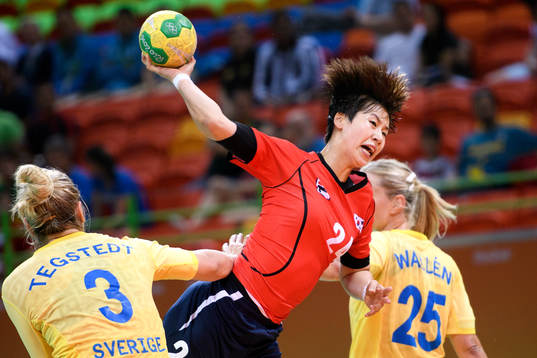 Koreas Han Na Gwon i handbollsmatchen mellan Sydkorea och