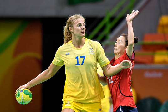 Sveriges Linnea Torstensson och Koreas Sunhee Woo