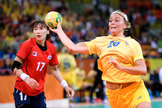 Sveriges Isabelle Gulldén i handbollsmatchen mellan