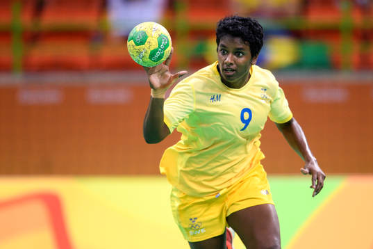 Sveriges Louise Sand i handbollsmatchen mellan Sydkorea och