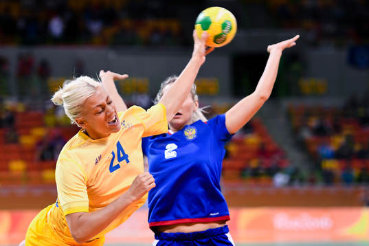 Sveriges Nathalie Hagman  i handbollsmatchen mellan