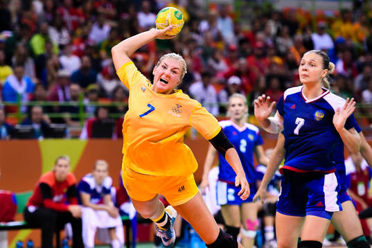 Sveriges Linn Blohm och Rysslands Daria Dmitrieva  i