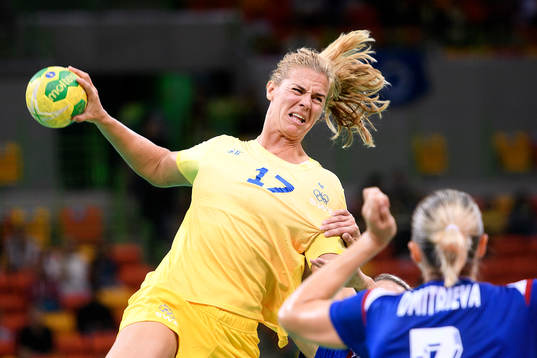 Sveriges Linnea Torstensson i handbollsmatchen mellan
