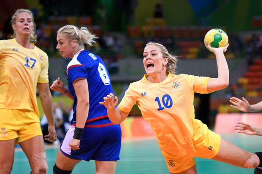 Sveriges Michaela Ek i handbollsmatchen mellan Ryssland och