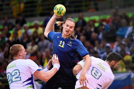 Sveriges Lukas Nilsson  i handbollsmatchen mellan Slovenien