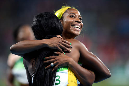 Jamaicas Shelly-Ann Fraser-Pryce kramar om Elaine Thompson