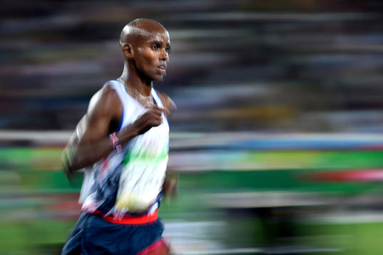 Storbritanniens Mohamed Farah i loppet på 10 000 m