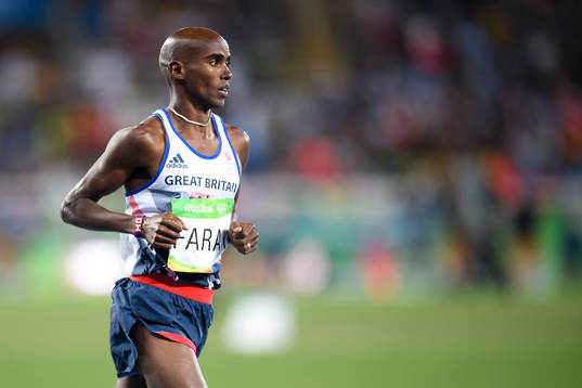 Storbritanniens Mohamed Farah i loppet på 10 000 m