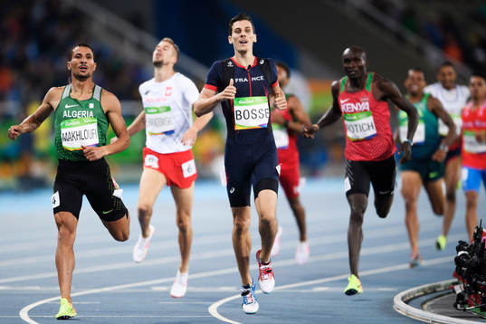 Frankrikes Pierre-Ambroise Bosse i en semifinal på 800 m