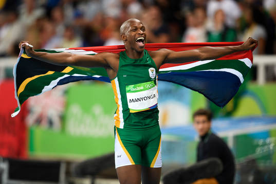 Sydafrikas Luvo Manyonga jublar