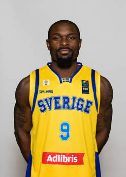 Thomas Massamba spelare i Sveriges basketlandslag