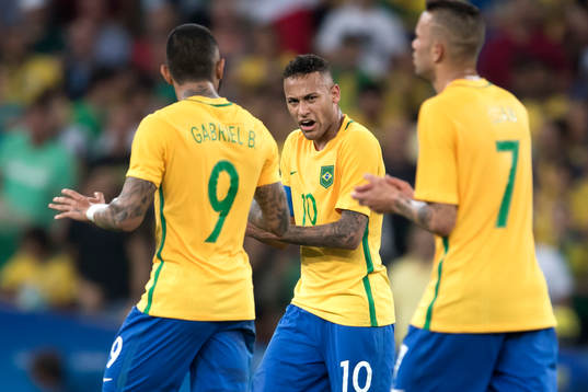 Brasiliens målvakt Neymar jublar