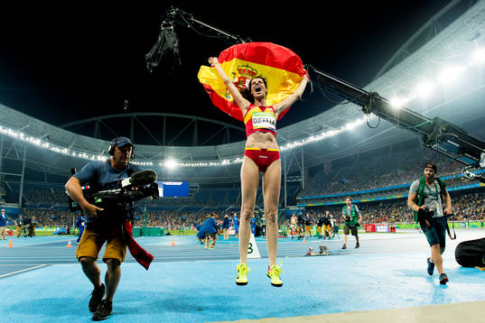 Spaniens Ruth Beitia jublar
