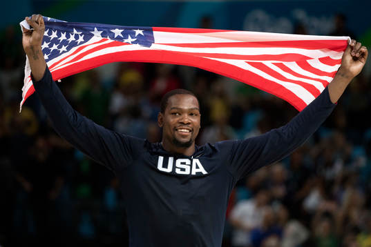 USAs Kevin Durant jublar