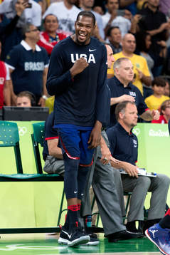 USAs Kevin Durant jublar