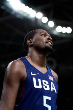 USAs Kevin Durant i basketfinalen mellan Serbien och USA