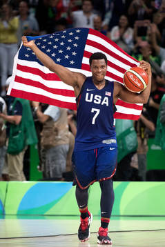USAs Kyle Lowry jublar