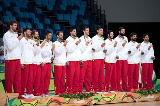 Spanien med sina bronsmedaljer