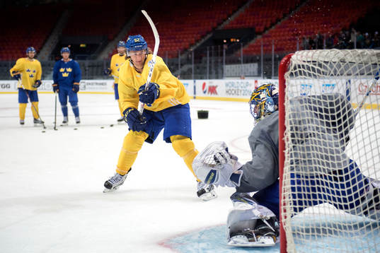 Sveriges Carl Hagelin