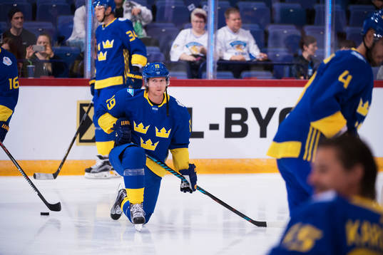 Sveriges Nicklas Bäckström på uppvärmningen