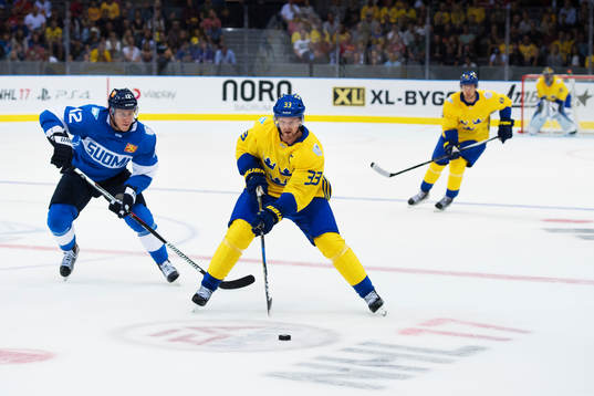 Finlands Jori Lehterä och Sveriges Henrik Sedin