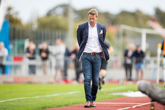 Falkenbergs tränare Hans Eklund deppar