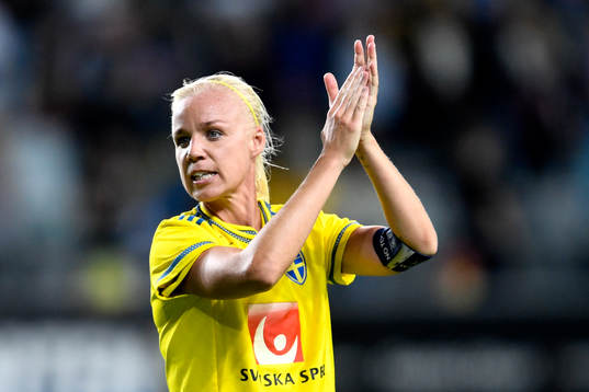 Sveriges Caroline Seger tackar publiken