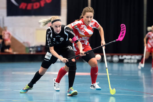 Täbys Jennifer Stålhult och Pixbos Josefin Wålinder