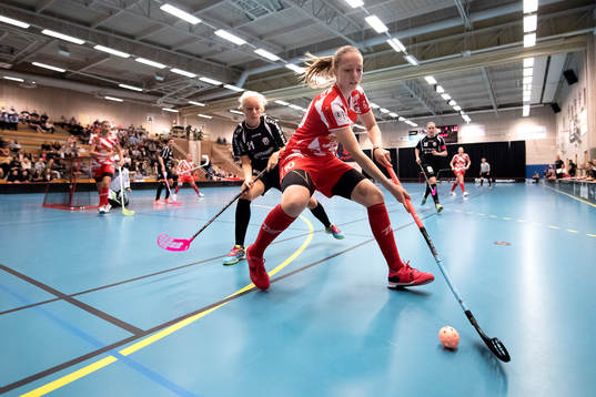 Täbys Jenny Gustafsson och Pixbos Stephanie Boberg