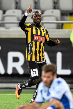 Häckens John Owoeri jublar