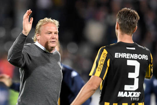 IFK Göteborgs tränare Jörgen Lennartsson tackar Häckens