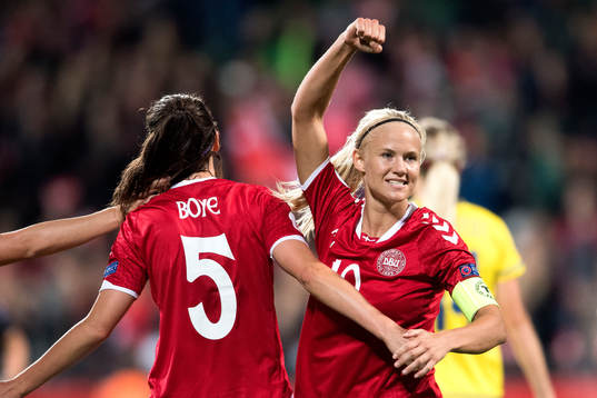 Danmarks Pernille Harder jublar