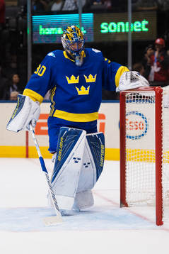 Sveriges målvakt Henrik Lundqvist deppar