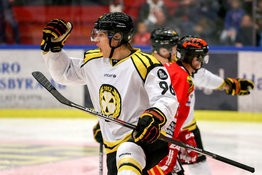 Brynäs Oskar Lindblom jublar