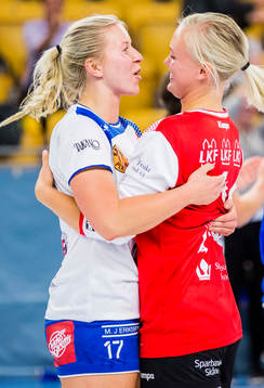 Lundagårds Matilda Ringholm och målvakt Fia Eritzinger