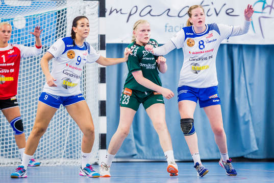 Lundagårds Claudia Begic (v) och Therese Persson (h)