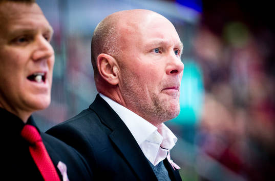 Malmö Redhawks tränare Peter Andersson deppar