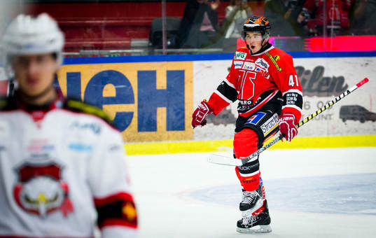 Örebros Joel Mustonen gör 5-1 och jublar
