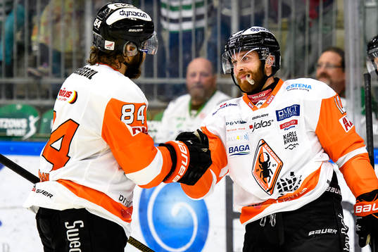 Karlskronas Jimmy Andersson och Mattias Guter jublar