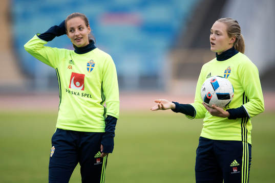 Sveriges Nathalie Björn och Magdalena Eriksson