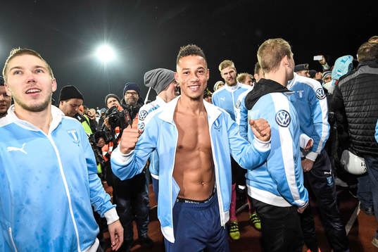 Malmö FFs Anton Tinnerholm och Tobias Sana jublar