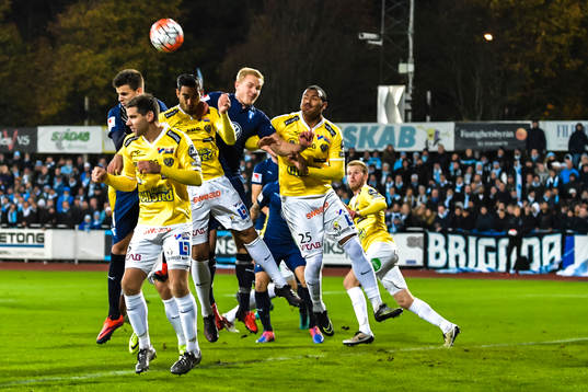 Malmö FFs Franz Brorsson och Falkenbergs Thomas