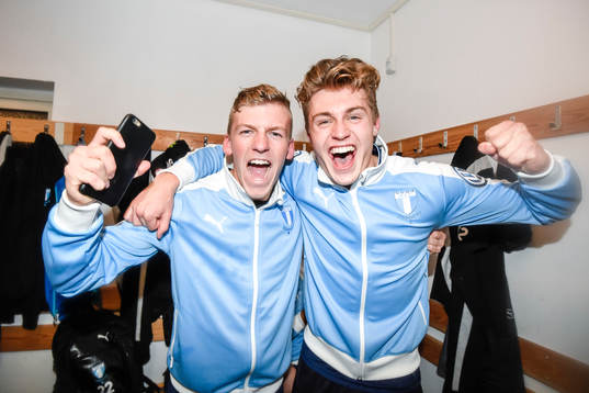 Malmö FFs Teddy Bergqvist och Mattias Svanberg jublar