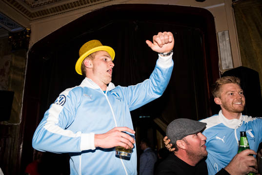 Malmö FFs Franz Brorsson och Anders Christiansen firar med