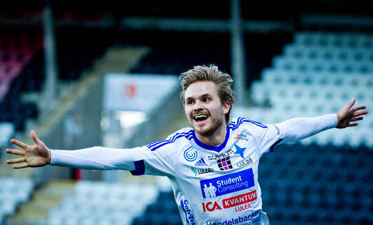 Luleås Joel Rajalakso jublar