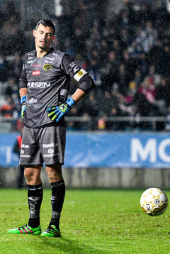 Elfsborgs målvakt Kevin Stuhr Ellegaard deppar