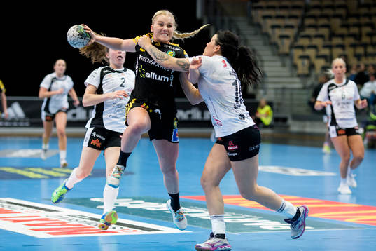 Sävehofs Hanna Ötorp mot Bodens Carin Bergdahl