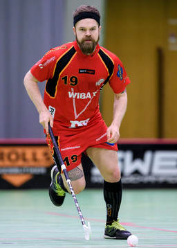 Wibaxs Jonas Strandelin med bollen