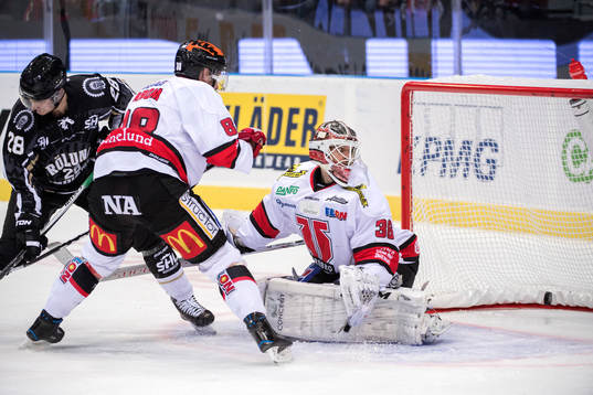 Frölundas Johan Sundström gör 2-0 bakom Örebros